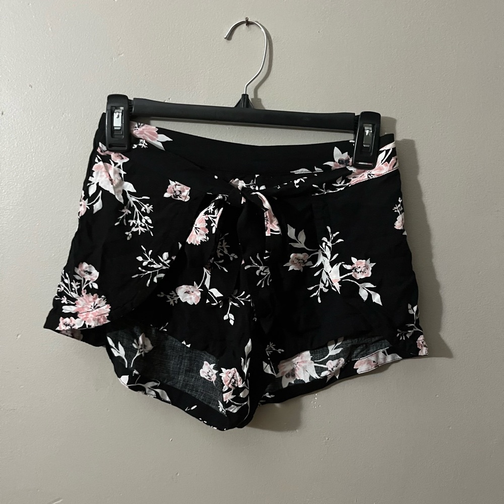 Kendall & Kylie shorts